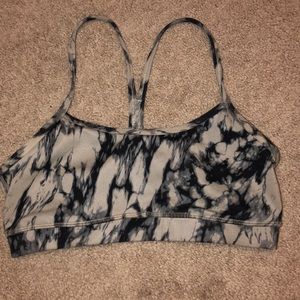 Lululemon sports bra tie dye! Size 6